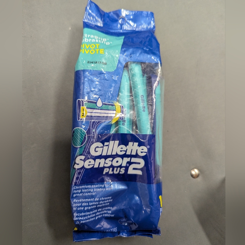 Gillette Sensor Plus 2 Disposable Razors - Aqua Blue